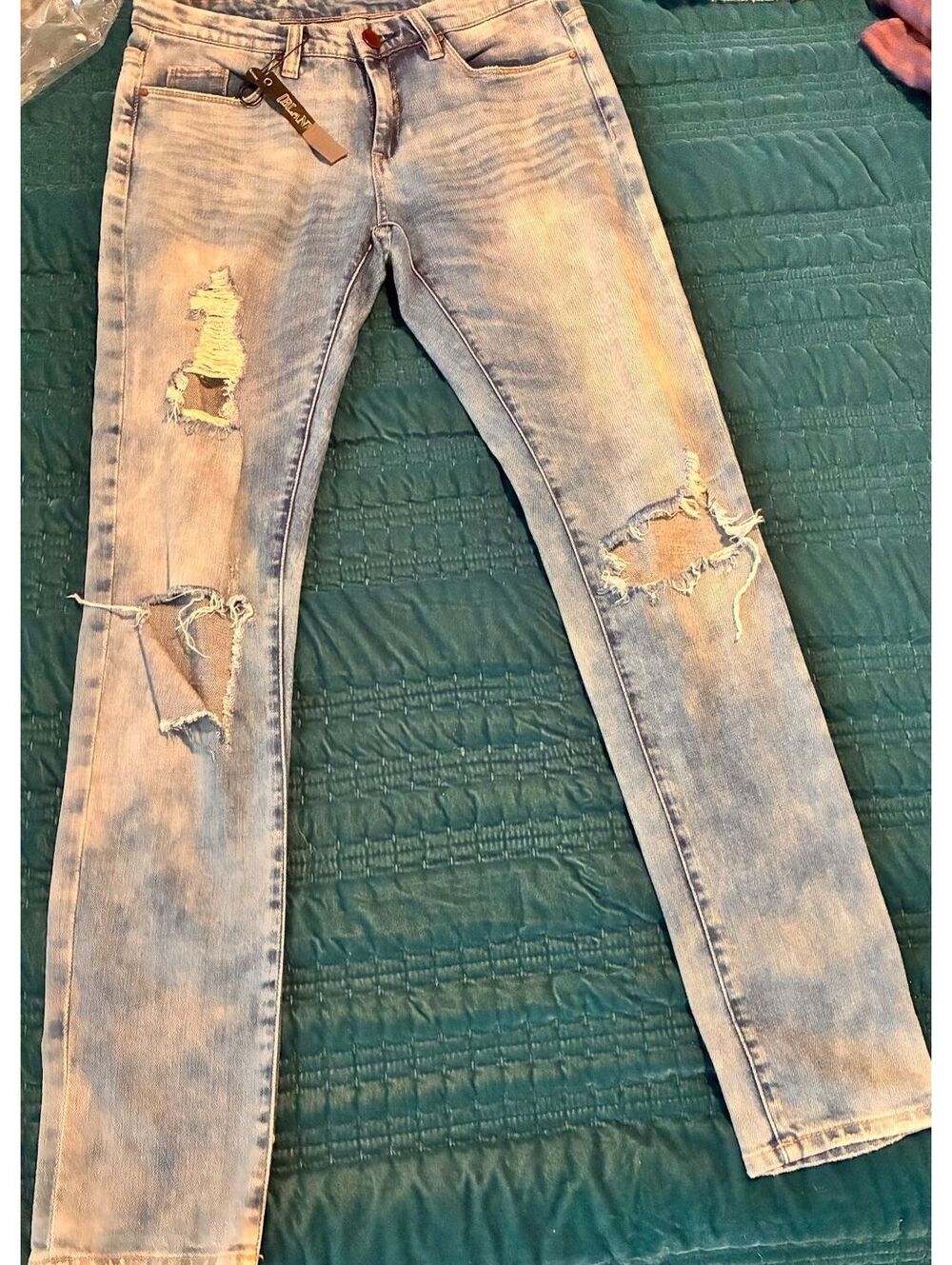 BLANKNYC Light Wash Distressed Skinny Jeans Size 27